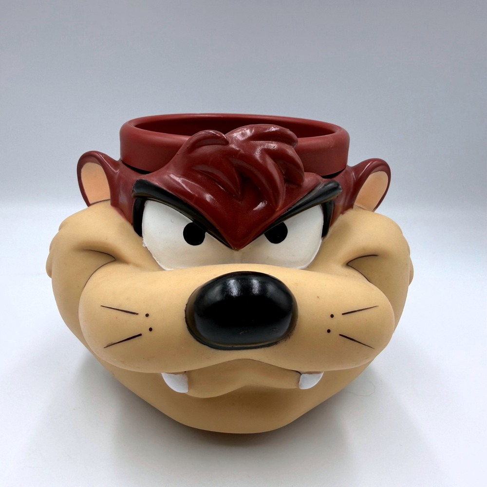Vintage Warner Bros Looney Tunes Tasmanian Devil Taz 3D Plastic Mug 1992 Rare